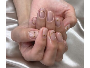 ヒトミネイルズ(Hitomi Nails)/ナチュラルゴールドネイル