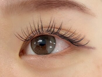 メメル 御影 住吉店(memelu)の写真/【モチ抜群LEDエクステ】従来のエクステよりもモチ1.5倍☆汗や水に強く、施術後のシャワーも◎