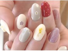エムスラッシュアヴェダ 自由が丘(M.SLASH AVEDA)/いちごとお花ネイル