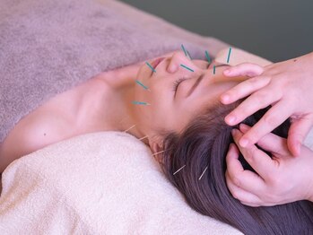 エルアンドエス(L&S)の写真/【未来の自分は今の自分が作る！】体の凝りが影響している?!体と同時のケアで効果的にシワやたるみを改善！