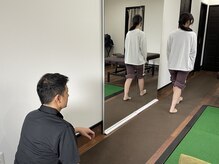 歩行や姿勢から身体の歪みやストレスを調べます