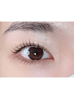 ナチュラル上品な目元にしたい