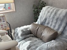 アオイ(Aoi)の雰囲気(ふかふかソファでゆったりしながら、カラーやデザインをご相談♪)