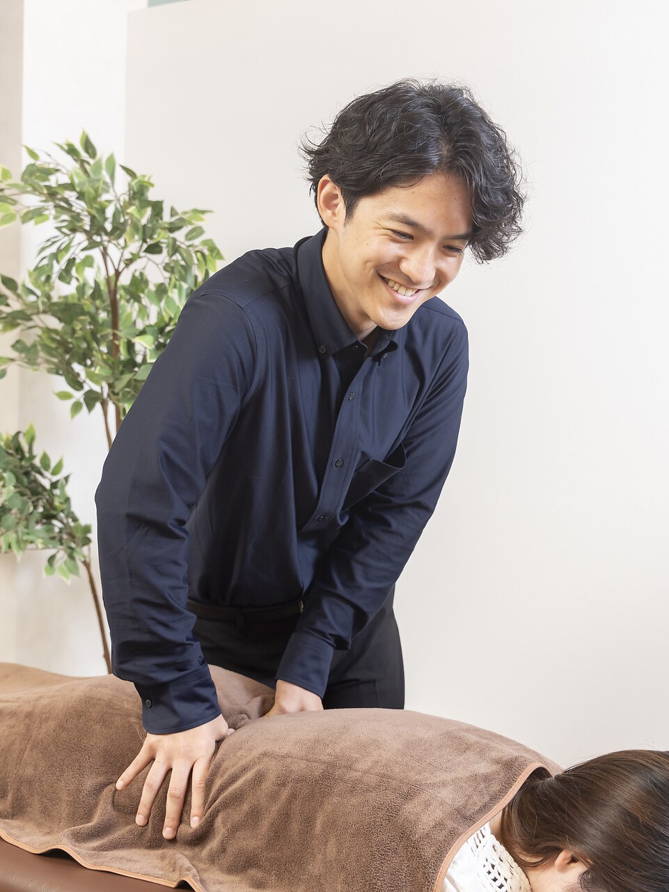 岩崎 拓也｜ケアハウス 藤沢(CARE HOUSE)｜ホットペッパービューティー