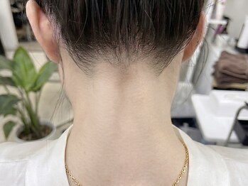 トータルビューティーサロンリュバン(Total beauty salon Ruban)の写真/自分では見えないからこそプロにお任せ！「うなじ美人」で髪を束ねた瞬間も隙のないスッキリ綺麗な首元へ♪