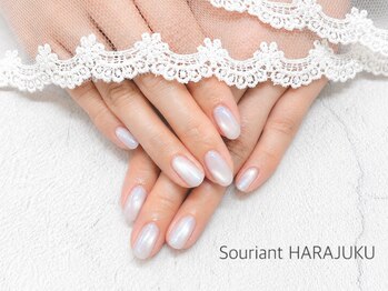 スリアンハラジュク(Souriant HARAJUKU)の写真/当日予約OK!原宿駅から3分の隠れ家サロン♪解放感のある空間◎デザイン別の定額ネイルが大人気☆