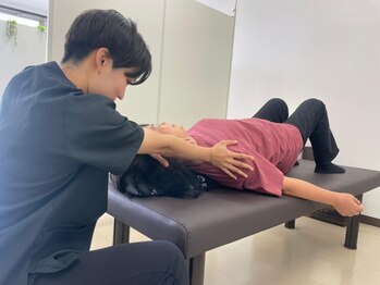 ナオル整体 大里院(NAORU整体)の写真/【クーラーに負けない】集中できない程のガチガチな首肩周りを動かして、本来の柔かさを取り戻しませんか？