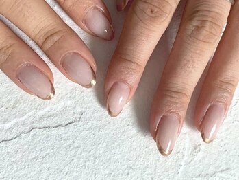 アロナ ネイルサロン アンド スクール(alona)/フォルムにこだわりあり♪