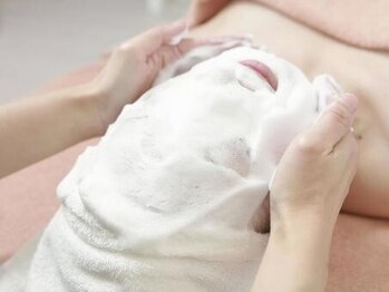 オルズ(Olu's)の写真/【誰でも透明美白なグロスSkin♪】圧倒的潤い&美白効果で、メイクじゃ隠せない透明感を肌から育てる☆