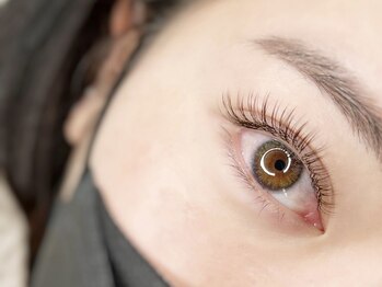 リヨン(LYON+831)の写真/《経験&知識豊富◎》丁寧なカウンセリングで理想や目の形に合ったデザインをオーダーメイドでご提案◎