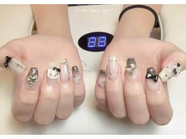 モノトーン×リボンネイル