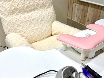 papir【4月中旬OPEN(予定)】の写真/落ち着いた雰囲気でゆったり過ごしていただけます☆お爪やまつ毛のお悩みも人の目を気にせず相談可能♪