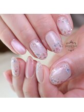 ピオニーネイル(peony nail)/淡いピンクとブルーの押し花