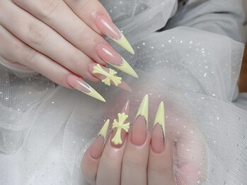 リンネイル 新大久保店(Rin Nail)の写真/【迷うほど種類豊富なパーツをご用意★】特別な日に特別なネイルデザインを★輝き溢れる大人可愛い指先に◎
