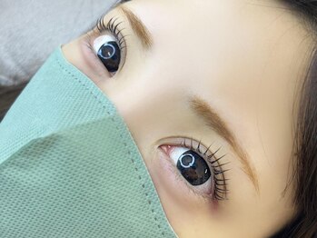 ミャオ バイ ハグ(meow by hug.)の写真/駅チカなので通いやすさ◎お仕事終わりにも♪ナチュラルだけど魅力的なデザインですっぴんでもオシャレに☆