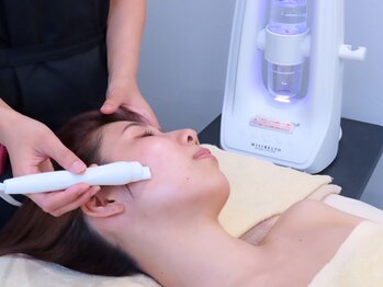 メローワックス 泉中央(MELLOW WAX)の写真/ハイドロスプラッシュ導入！先進の毛穴洗浄や顔脱毛で毛穴改善＆角質除去◎究極のうるツヤたまご肌へ♪