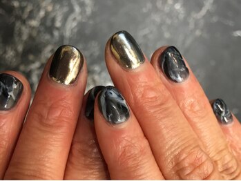 カーティシーネイルズ(curtisii NAILS)/