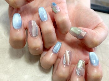 個性派キレイめマグネットネイル