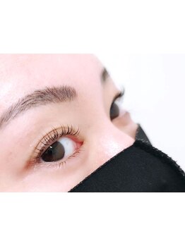 ナチュラル上品な目元にしたい