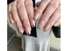 ロミー(Rommy)/グレージュネイル