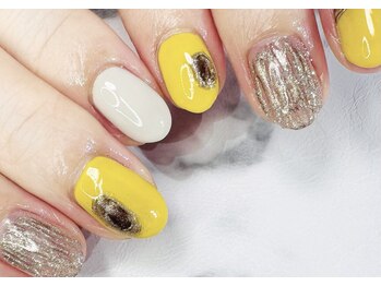 アリイネイルズ(ALII Nails)/イエローミラーネイル