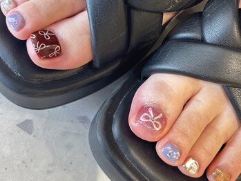 アース ネイルアンドアイラッシュ 甲府昭和店(HAIR & MAKE EARTH Nail&Eyelash)/リボンフットネイル¥13500