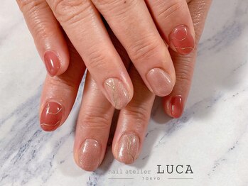 ネイルアトリエルカ(nail atelier LUCA)/W-546　くすみうねうねネイル