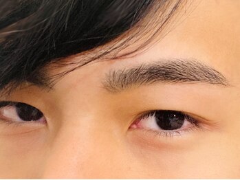 アウラヌック(AULA nook)の写真/【学生さん、OLさん支持率No.1】経験豊富なスタッフによる垢抜け眉スタイリング!男性や10代の方も多数来店!