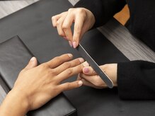 ヴィー(VII)/貸切空間でメンズネイル