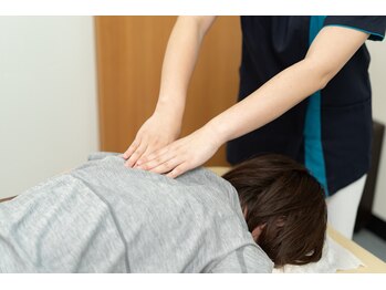 いしかわ鍼灸整骨院の写真/【何をしても繰り返す首・肩こりに】国家資格者が身体の状態を見極め、一人ひとりに合わせて丁寧に施術◎