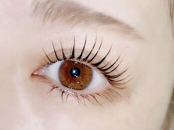 カーム(calm)の写真/【韓国風束感◎】自まつ毛の魅力を最大限に引き出す！パリジェンヌラッシュリフトで理想の旬顔へ☆