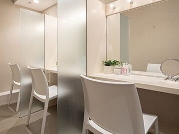 シーズ ラボ 川崎店/メイクブース