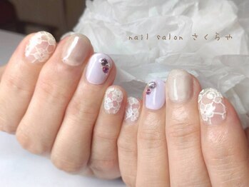 優しいコットンレースネイル