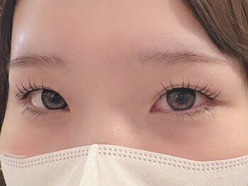 L.アイラッシュアンドビューティー/担当ステグマン