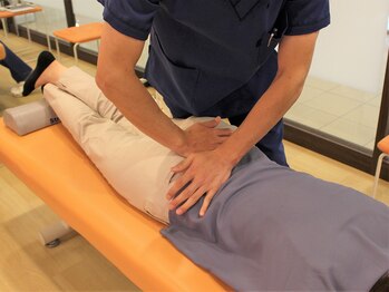 恵メグミ整骨院の写真/【足首～頸椎まで骨盤を中心に全身の歪みをソフトな施術で矯正していきます】
デスクワークの方にも好評◎