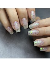 リノア(Linoa)/フレンチネイル¥7,700