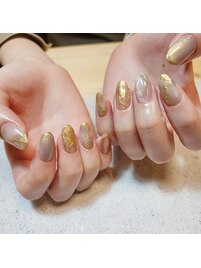 淡色ニュアンスネイル