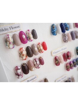 ショートネイルデザインが豊富