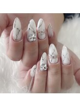 モモ(Momo)/大理石ネイル