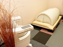 アモル 羽曳野店の雰囲気（骨盤底筋チェアで下半身トレーニング！赤外線ドームで代謝UP！！）