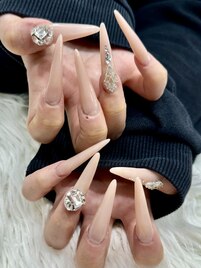 キレイめギャルネイル