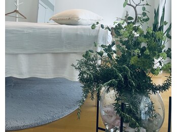 リリーボワ(LillyBois)/季節の植物でエナジーチャージ