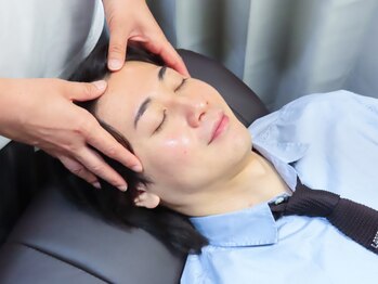アソビバ サロン 池袋(ASOBIBA salon)の写真/日々の疲れをリセット!アイ・眉メニュー後・単体施術も可能な極上ヘッドスパで心身ともにリラックス