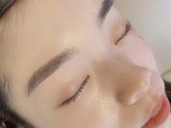 ピリナ(Pilina)/ノーメイクでも綺麗な眉に♪