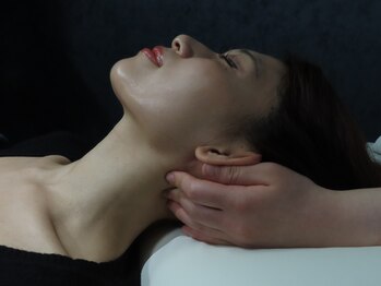 ドライヘッドスパ×水素吸引　HYDOROLOGY TOKYO　六本木ヒルズ店【ヘッドスパ】の写真/医学博士監修ヘッドスパで疲労回復＆睡眠の質向上◎水素吸引で極上の癒やし体験を！【六本木】