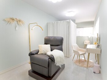 Relie eyelash & nailの写真/【新杉田・杉田駅徒歩5分】日常を忘れて寛げる半個室空間で極上のサロンタイムと理想のネイルを体感♪
