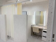 ポーラ ザ ビューティ 吉祥寺店(POLA THE BEAUTY)の雰囲気（広々パウダールーム完備。ヘアケア品もご用意あり：手ぶらOK）