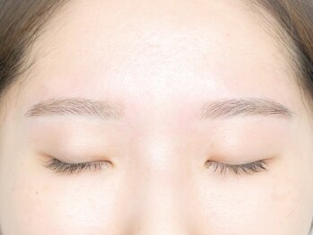 ルーム(room)の写真/【眉毛で第一印象が変化】骨格、目の形、眉毛と目の距離etc…顔の黄金比を見出すroomのアイブロウケア★