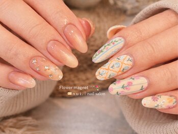 n u i. | nail salon 下北沢【パラジェル・フィルイン・持ち込み・長さだし】/手描きフラワーネイル