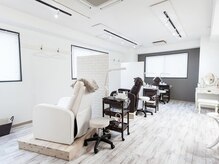 ネイルアイラッシュサロン ベティッシュ 桜木町店(Nail Eyelash Salon BETTISH)の雰囲気（ネイルとアイラッシュ同時施術可能◎(ネット予約不可)）